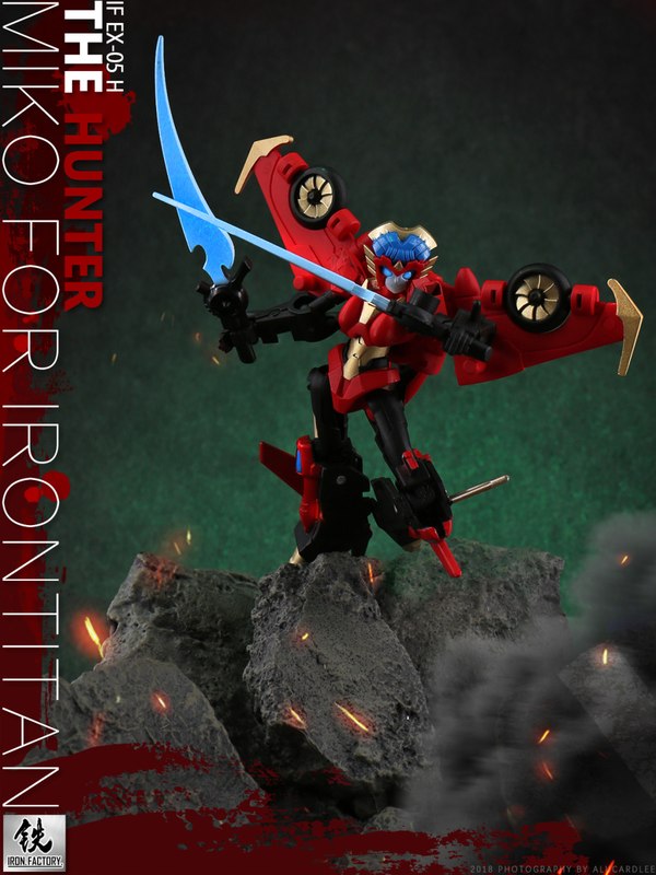 IF EX 05H Iron Factory 'The Hunter' Unofficial Small Scale Windblade Redeco  (1 of 9)